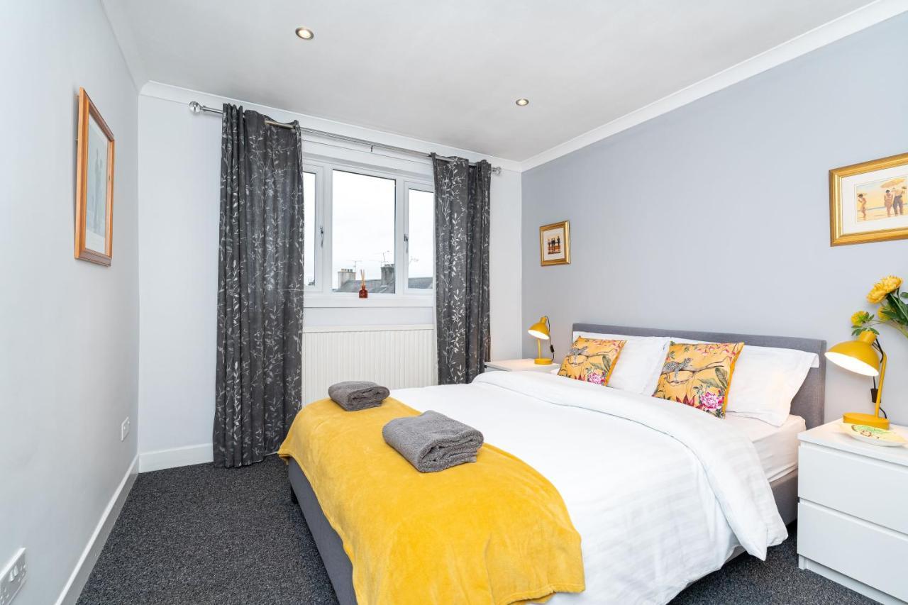 Lovely 3-Bedroom Flat With Free Parking Алланский Бридж Экстерьер фото